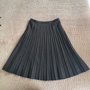 Banana Republic Grey A-Line Pleated Skirt Wool Blend